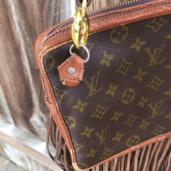 Vintage Boho Authentic Louis Vuitton crossbody - Picture 2 of 9